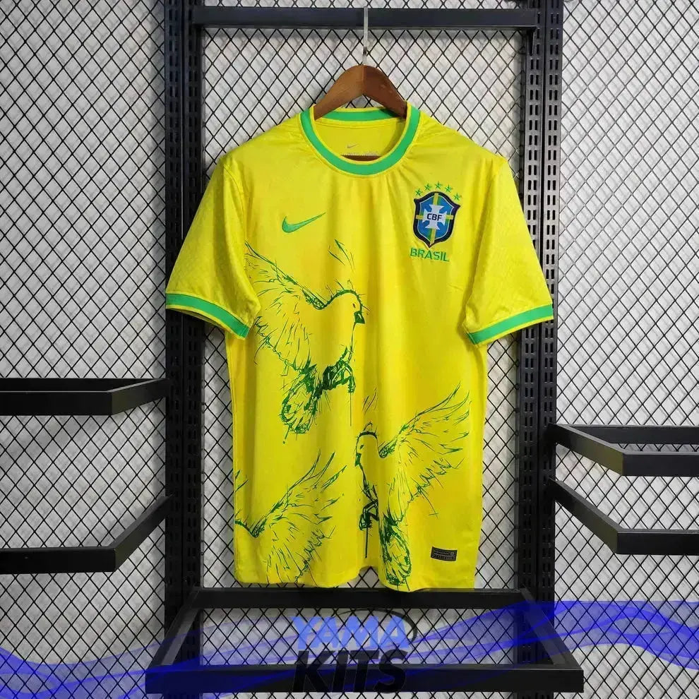 Maillot Brésil/ Brazil Concept « oiseaux jaune » 2024 YamaKits Foot