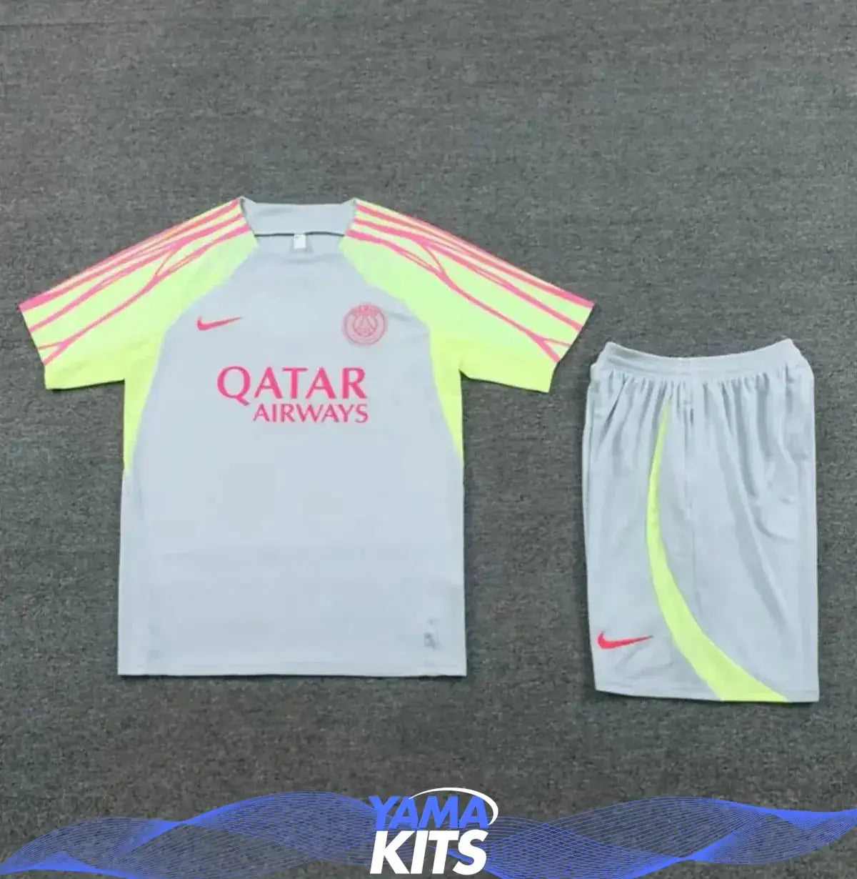 Ensemble Maillot Paris SG concept "Jaune, rose" 2025/2026 YamaKits Foot
