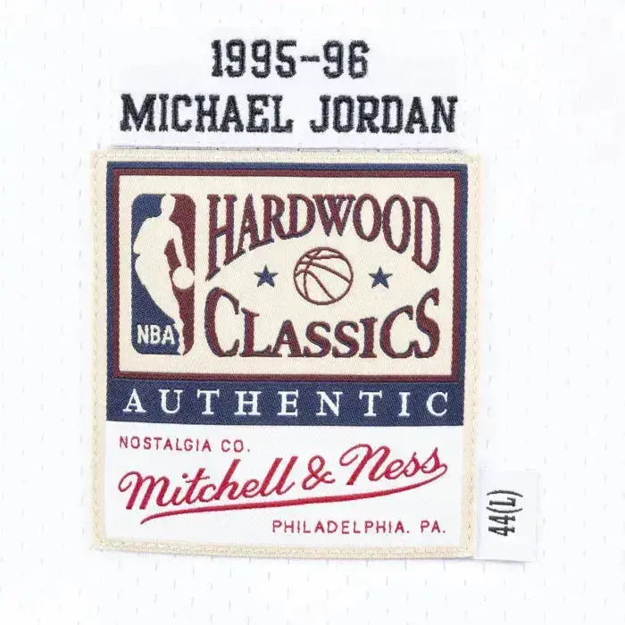 Maillot NBA Michael Jordan Chicago Bulls Blanc '95 Mitchell & Ness - Édition Domicile YamaBasketball